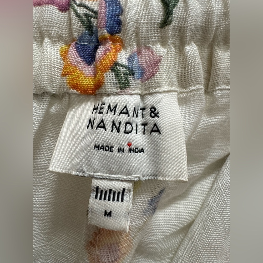 HEMANT & NANDITA White Pants with Floral Embroidery NWOT Medium - Picture 4 of 6